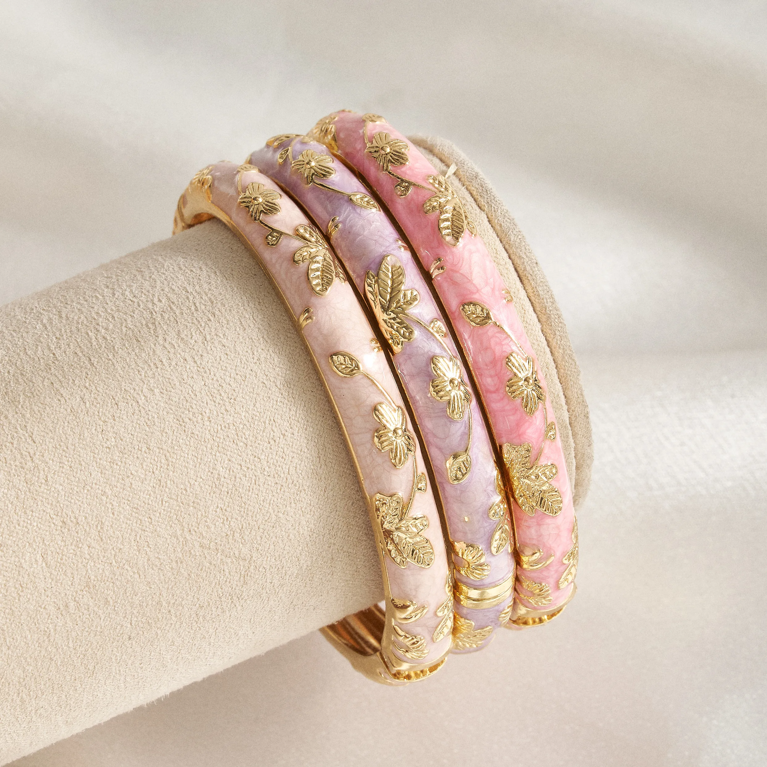 Bracelet jonc en alliage à motif géométrique
