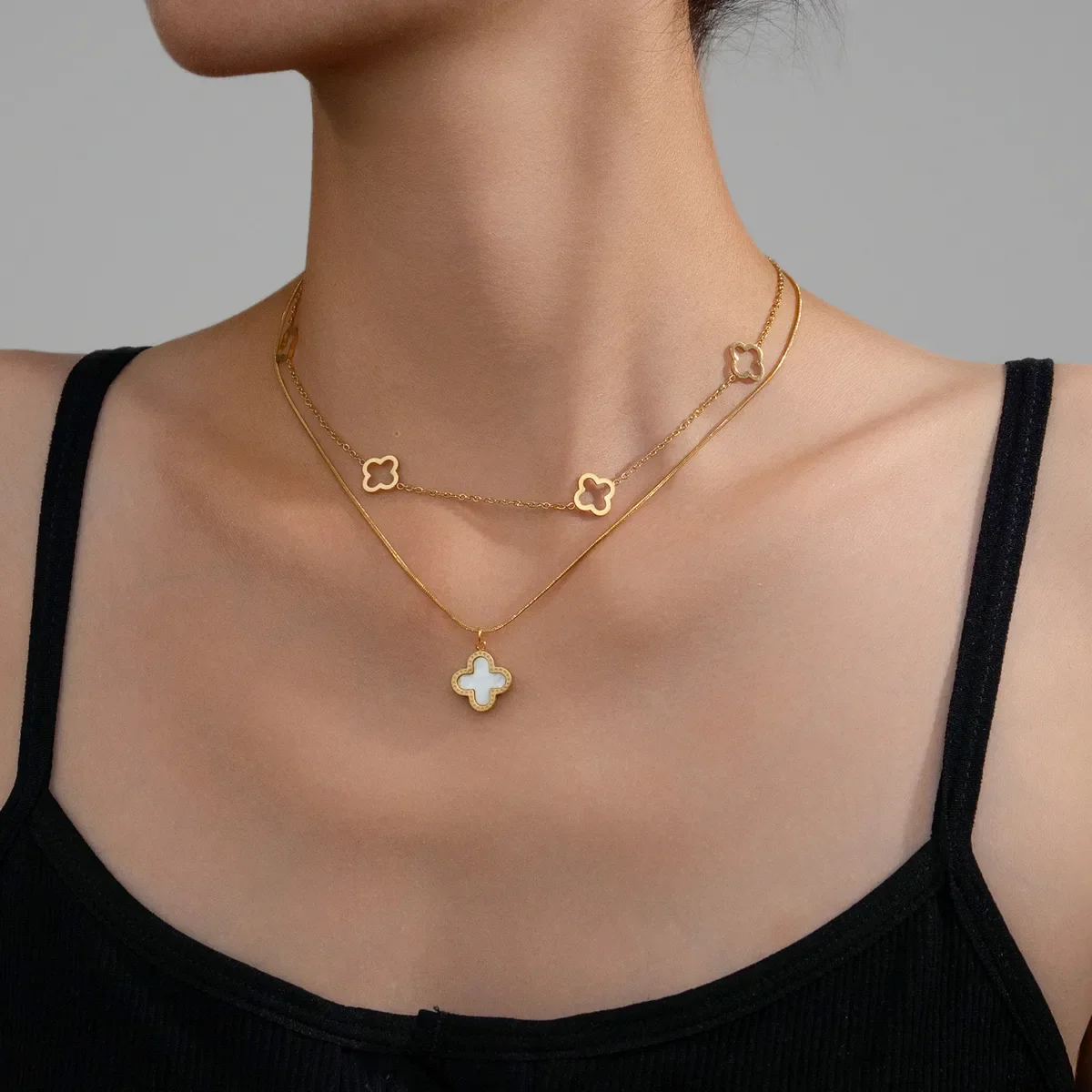 Collier Double Rang Chrysanthème Doré