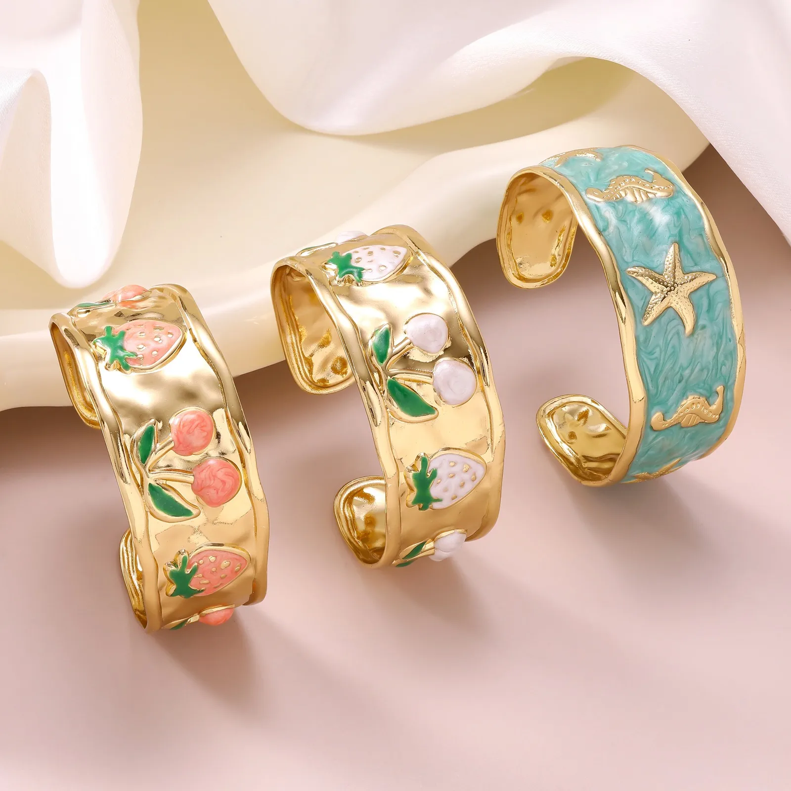 Bracelet motif fleurs en acier inoxydable 304 couleur or avec